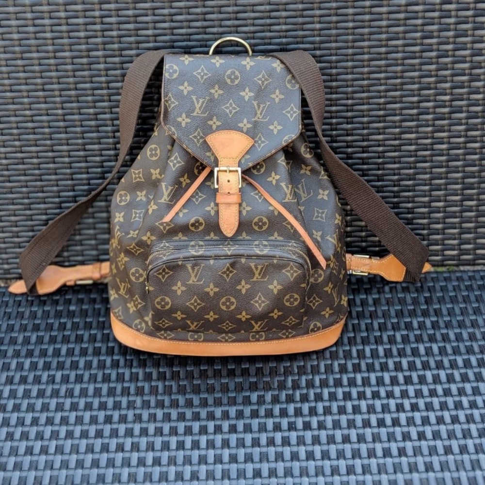 Authentic Louis Vuitton Bkpk montsouris